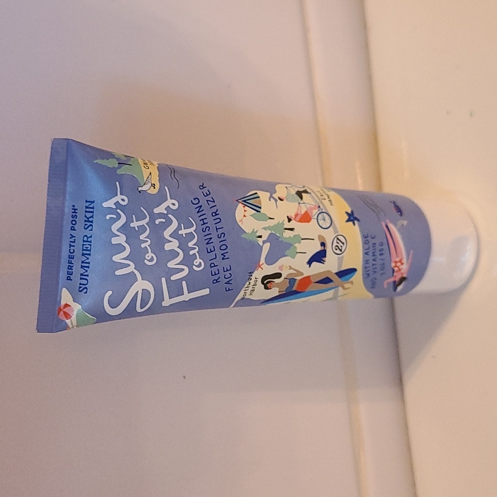 Sun's Out Fun's Out Moisturizer